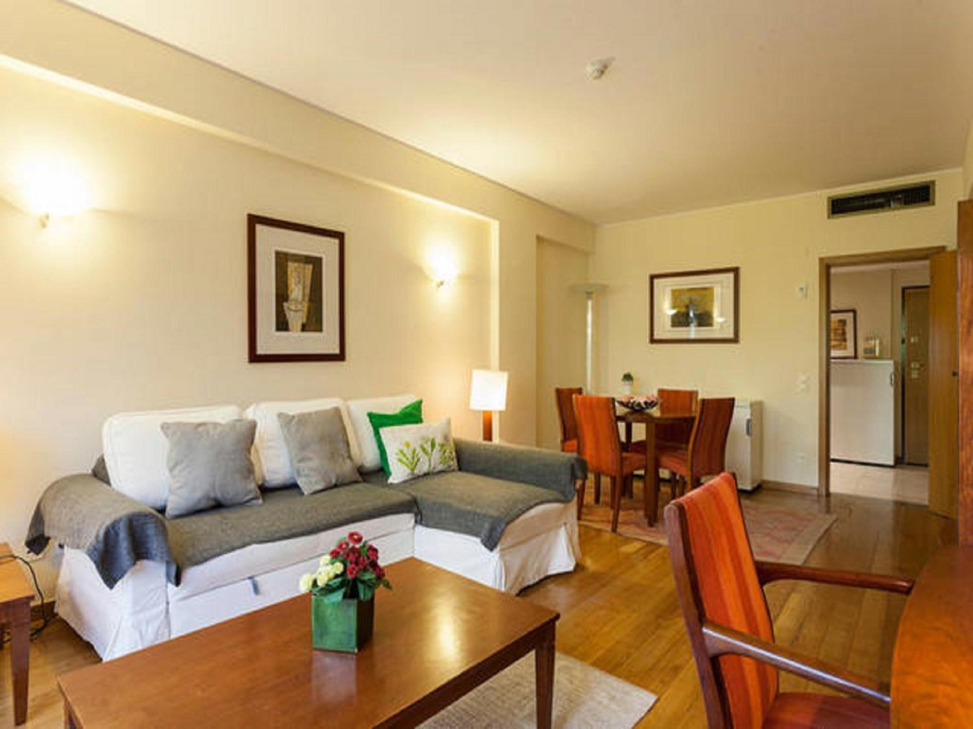 Stay In The Heart Of Lisbon-Altis Suites Hotel Bagian luar foto