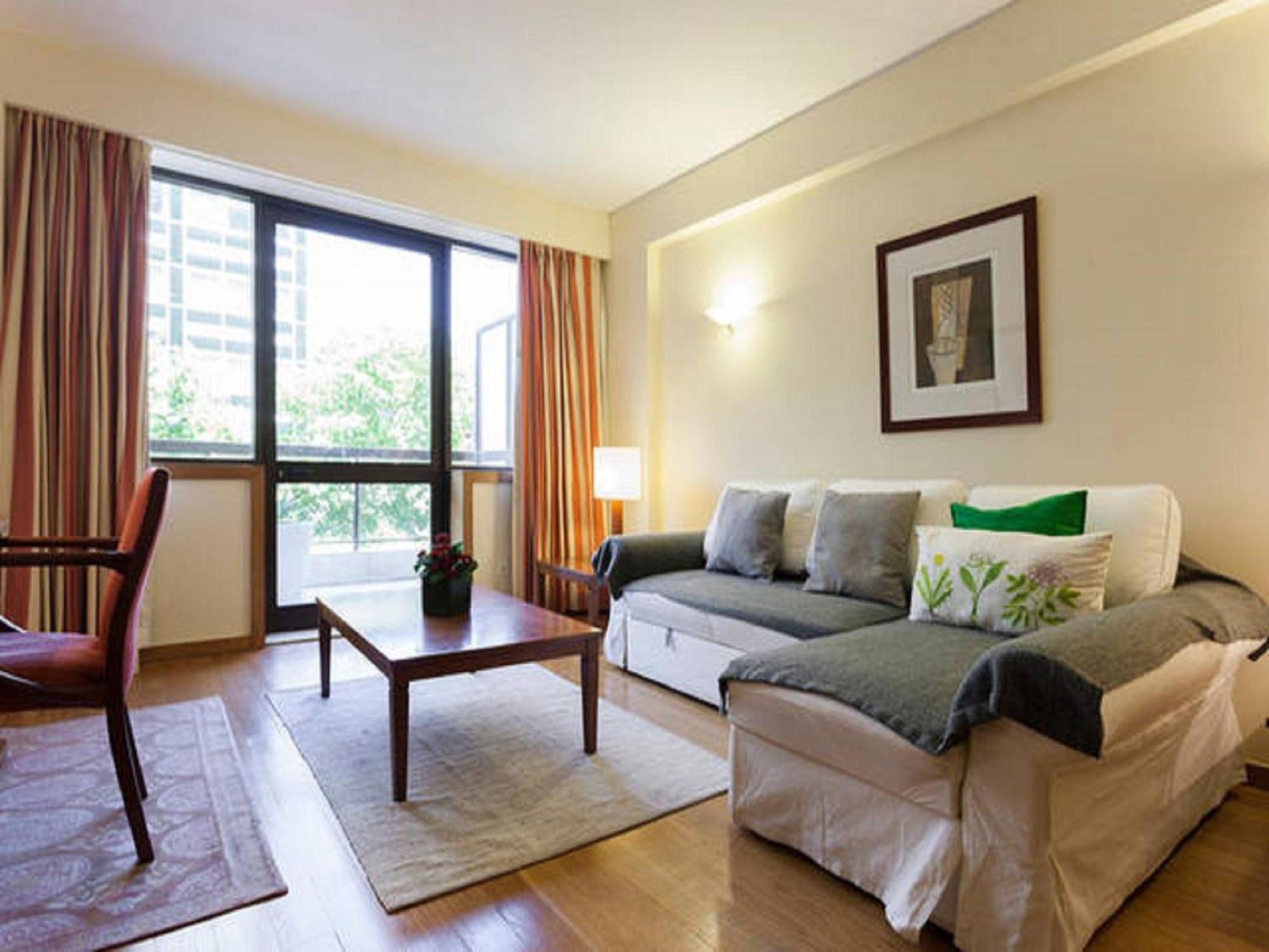 Stay In The Heart Of Lisbon-Altis Suites Hotel Bagian luar foto